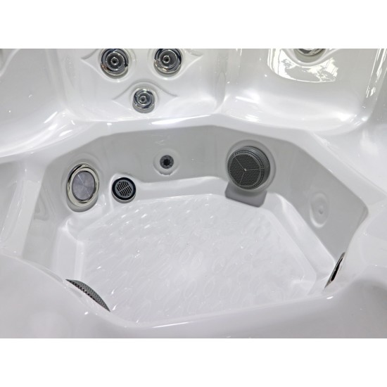 MASAŽNI BAZEN PLATINUM SPAS - HOLIDAY LET - Vacation social