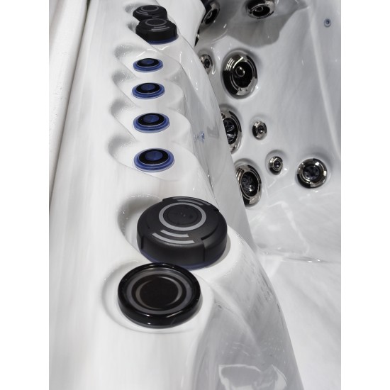 MASAŽNI BAZEN PLATINUM SPAS - OSLO-