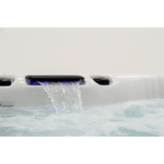 MASAŽNI BAZEN PLATINUM SPAS - PALMA-