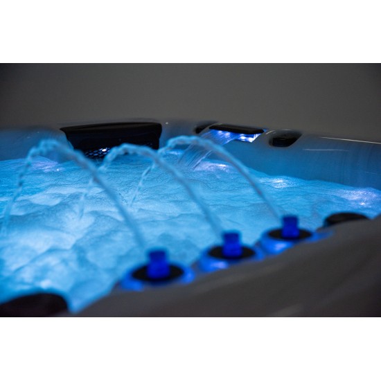 MASAŽNI BAZEN PLATINUM SPAS - PALMA-