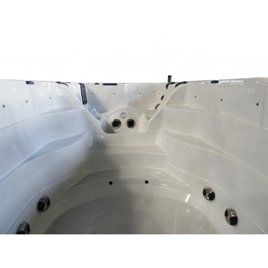 PLAVALNO-MASAŽNI BAZEN PLATINUM SPAS - ZELUS-